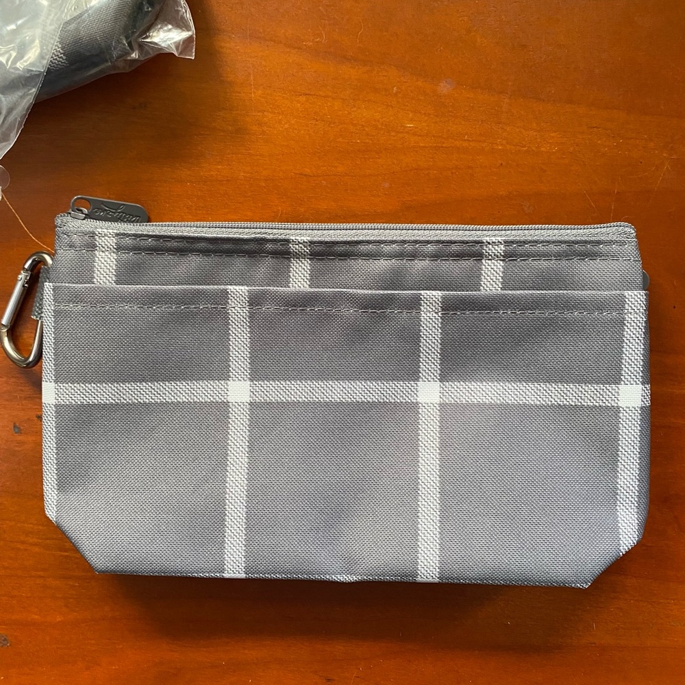NIP CLEAR CLIP POUCH in Windowpane Plaid (9773) Retails for $14 (Have 2) 🎄🎁❤️